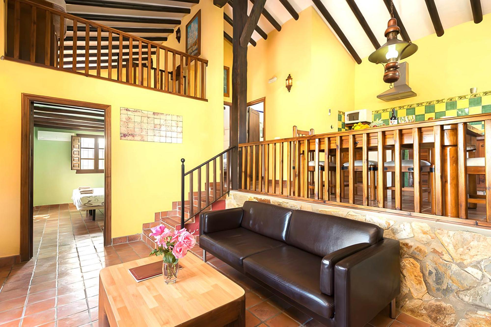 Rural Cottage, With Pool & Optional Private 6 Guests Jacuzzi Tolox Ngoại thất bức ảnh