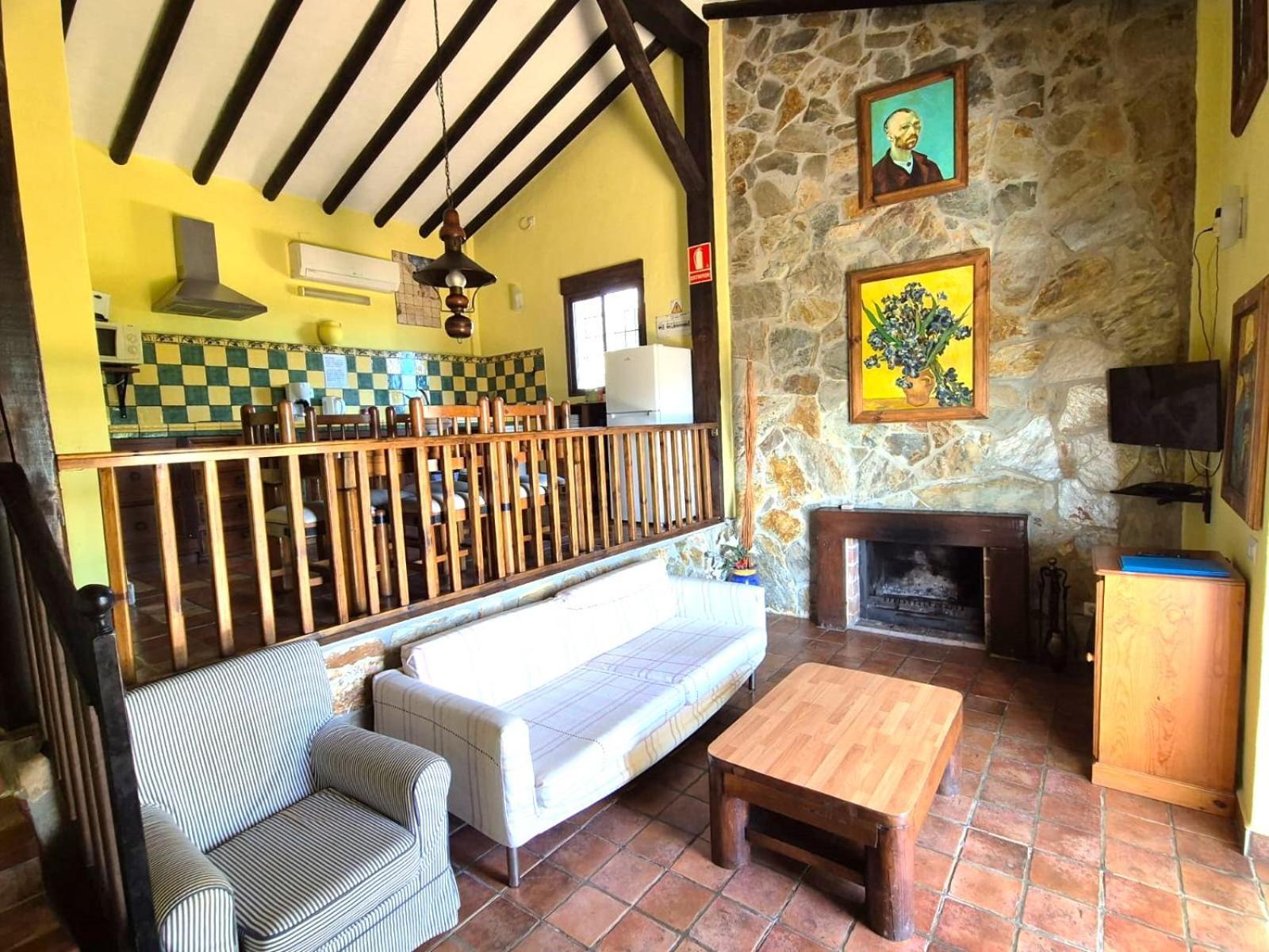 Rural Cottage, With Pool & Optional Private 6 Guests Jacuzzi Tolox Ngoại thất bức ảnh