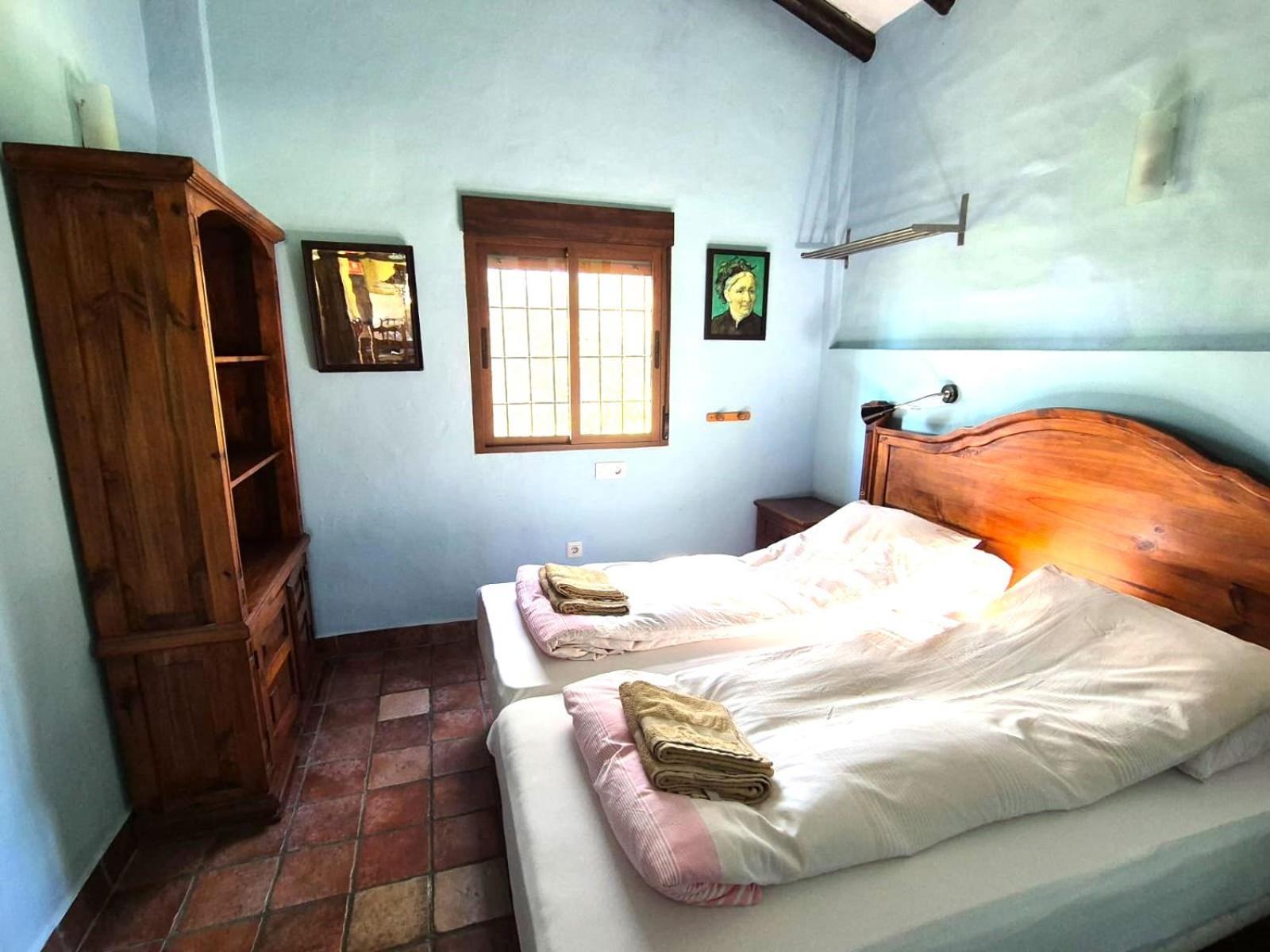 Rural Cottage, With Pool & Optional Private 6 Guests Jacuzzi Tolox Ngoại thất bức ảnh